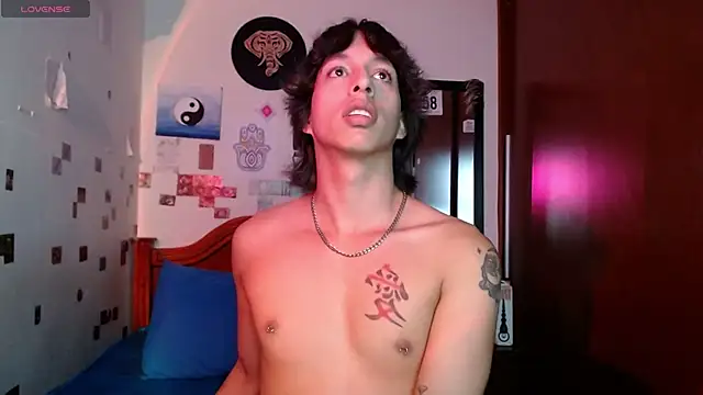 DannyPhantom555 online show from January 5, 6:55 pm