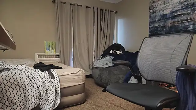 LeeCox online show from April 6, 2:40 pm