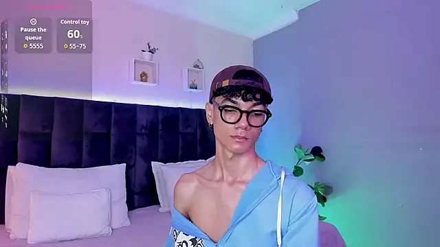 Phillicious   online show from January 7, 11:32 pm