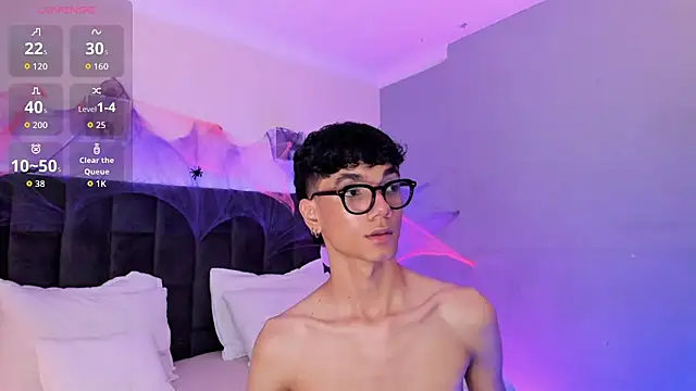 Phillicious   online show from October 22, 11:30 pm