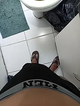 comobucetinhas online show from November 10, 6:46 pm