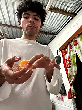 Axel-Mejia online show from January 15, 8:44 pm