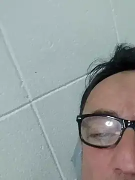 Snapshot of Txacas chatting on October 2, 2:48 am Txacas online show from October 2, 2:48 am