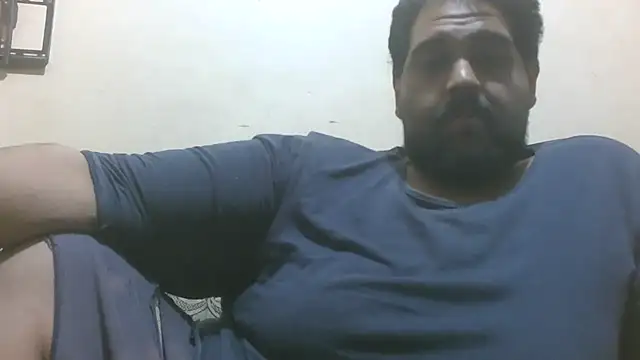 elpoop7305 online show from March 31, 1:18 am