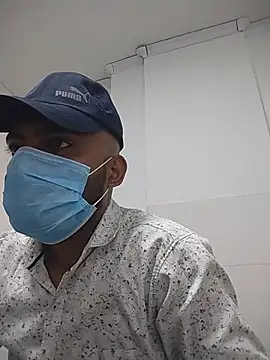 themasklover online show from June 25, 8:52 am