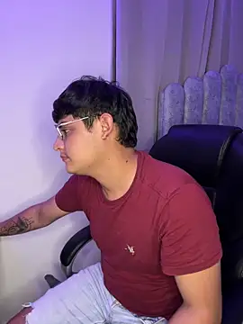 yesitwink  online show from April 1, 4:36 am