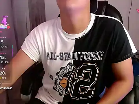 yesitwink  online show from March 16, 5:44 am