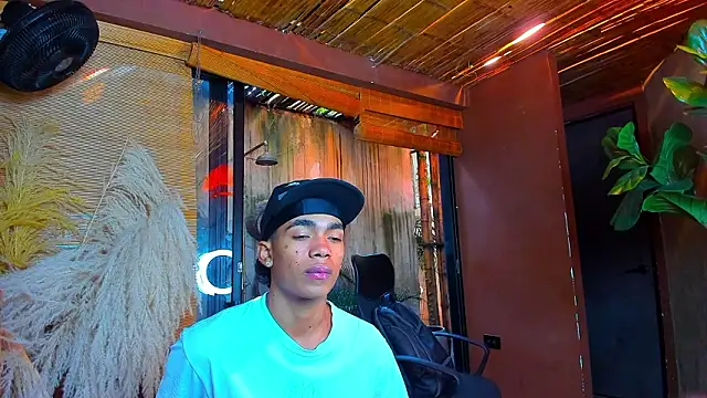 AlanCutee online show from January 18, 1:24 pm