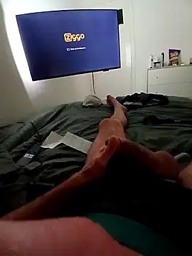 Snapshot of handsome8inchh chatting on September 10, 10:52 pm handsome8inchh online show from September 10, 10:52 pm