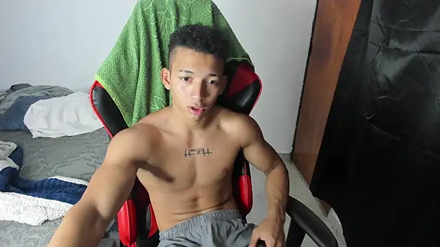 JuanchiT66 online show from February 25, 1:06 am