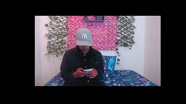 iam lukas   online show from September 18, 11:45 am