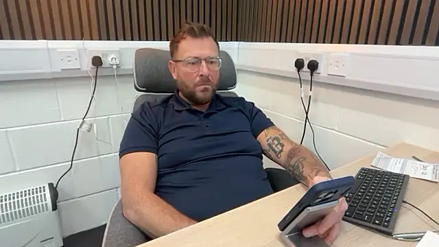 bilf1978 online show from March 4, 7:04 am