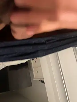 manuel2123 online show from March 12, 3:42 pm