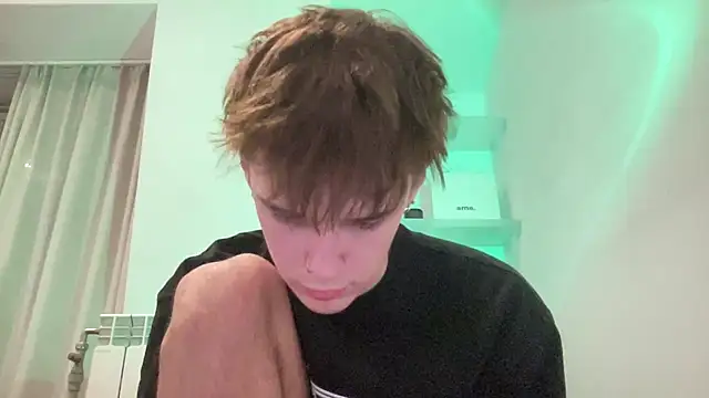Snapshot of Milk_Guy chatting on October 16, 4:59 pm Milk Guy online show from October 16, 4:59 pm