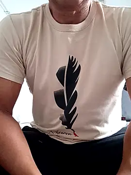 Binhocrs online show from December 1, 5:05 pm