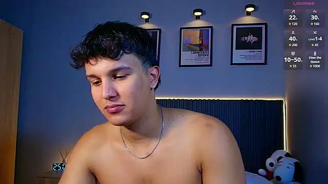Leo Savage  online show from July 25, 3:25 am