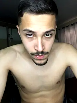 henriquexz244 online show from October 14, 6:59 pm