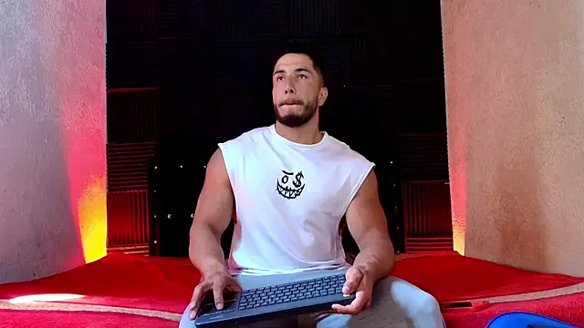 ZaneMaveric online show from July 31, 3:11 pm
