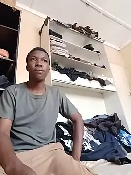 sweetdickboy2 online show from June 3, 8:27 am