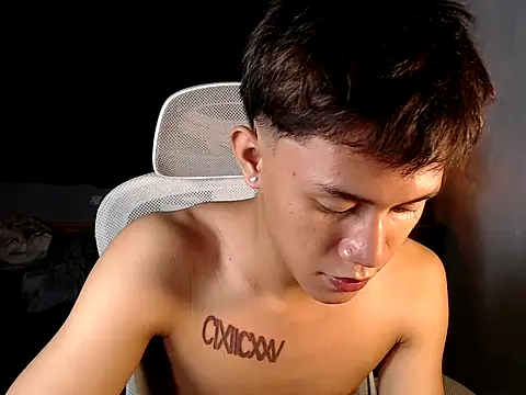 naughtyboyloy 0 online show from February 10, 5:28 pm