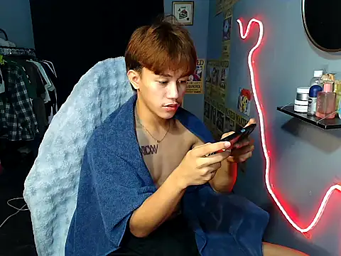 naughtyboyloy 0 online show from July 23, 1:30 pm