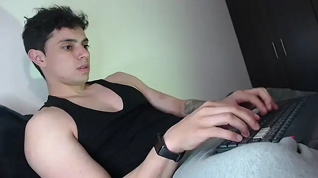 yourfavoriteboy   online show from November 16, 10:12 pm