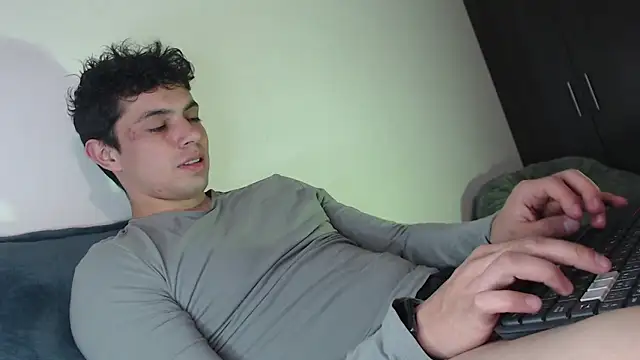 yourfavoriteboy   online show from September 23, 10:42 pm