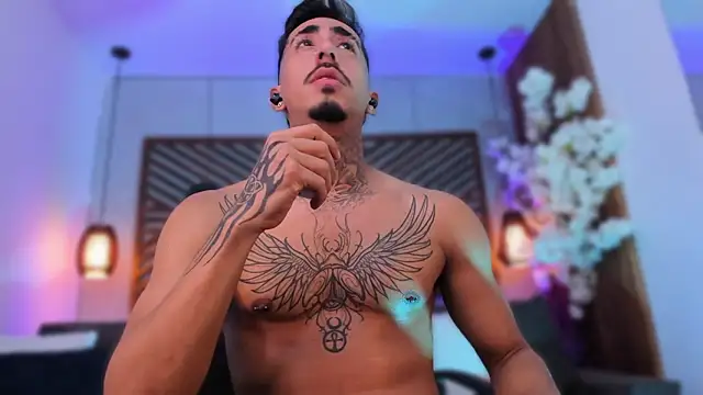 Donovan Desmond online show from February 6, 8:11 am