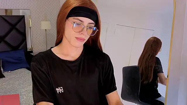 mysterius boy online show from October 21, 7:50 pm