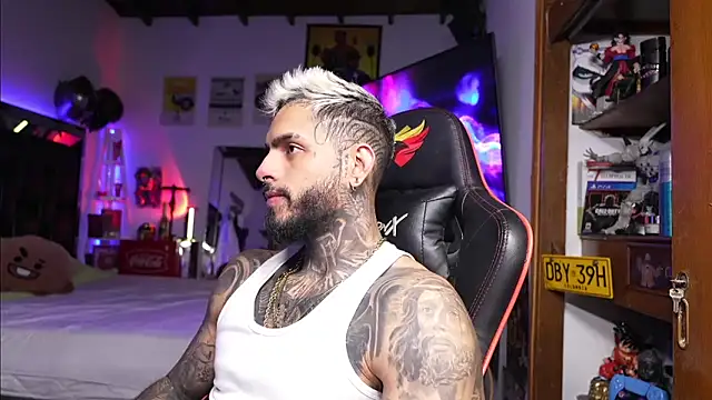 logan hugh8 online show from March 18, 5:54 am