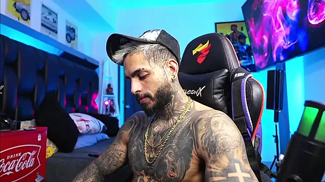 logan hugh8 online show from March 2, 5:19 am