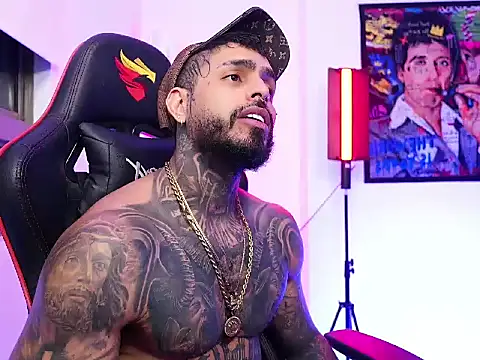 logan hugh8 online show from November 14, 5:32 am