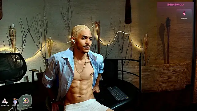 MarcusRain  online show from December 2, 4:48 am