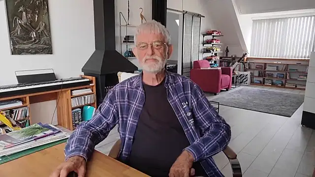 ewaldwillems99 online show from June 4, 12:55 pm