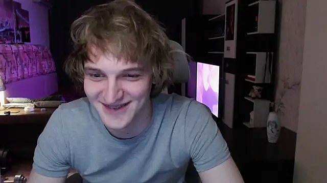 Playersuperstar online show from April 2, 9:11 pm