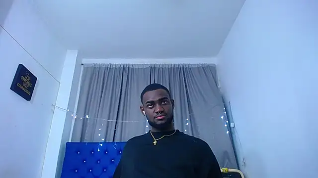 eebony stallion online show from November 7, 3:32 am