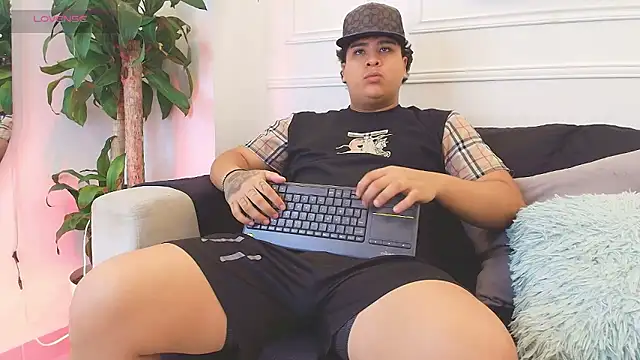 Naim Bennetsex online show from October 28, 9:39 pm