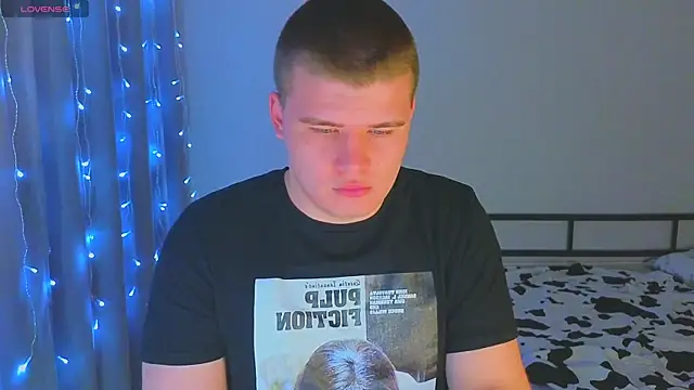 kittenmurr online show from November 22, 1:05 am