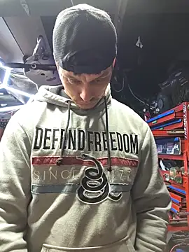 twistafatpipe online show from April 11, 9:02 am