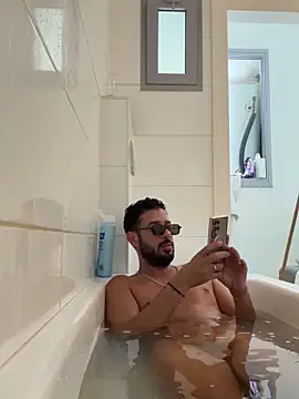 husbandandwifetobe online show from September 27, 12:03 pm