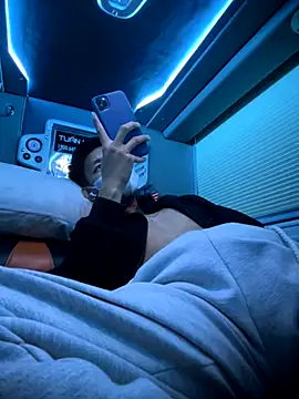 linh21107 online show from November 10, 5:07 pm