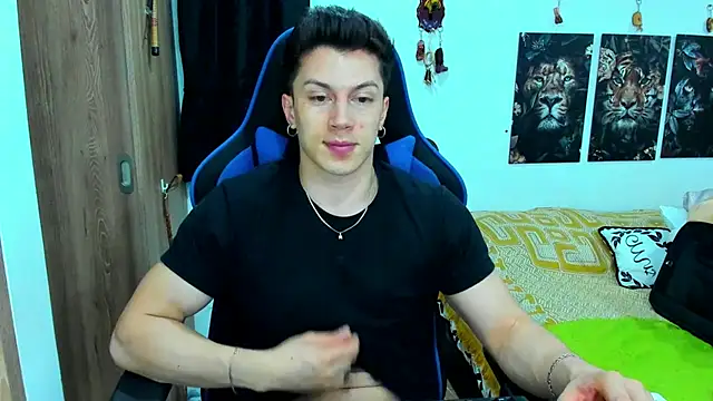 javiersexymann online show from January 5, 12:09 am