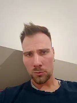 mrlyuis online show from October 2, 8:02 pm