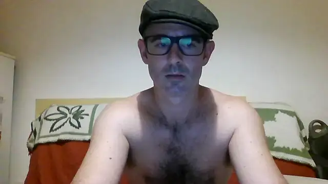 Snapshot of whatYwantMorrre chatting on October 9, 4:01 pm whatYwantMorrre online show from October 9, 4:01 pm