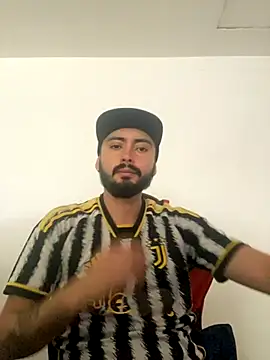 Snapshot of cristopher_wallacee chatting on October 6, 8:35 pm cristopher wallacee online show from October 6, 8:35 pm