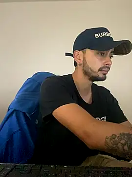 Snapshot of cristopher_wallacee chatting on October 20, 10:24 pm cristopher wallacee online show from October 20, 10:24 pm