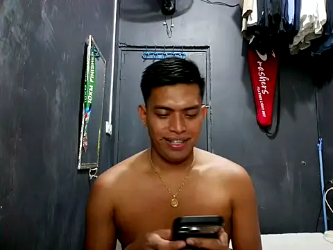 MisterMidnightXXX online show from August 8, 4:52 am