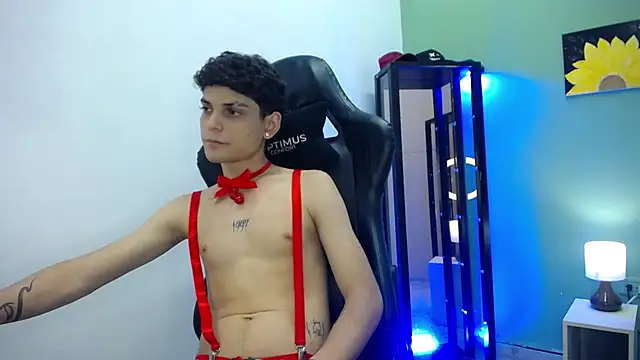 dilan hott  online show from December 18, 7:54 pm