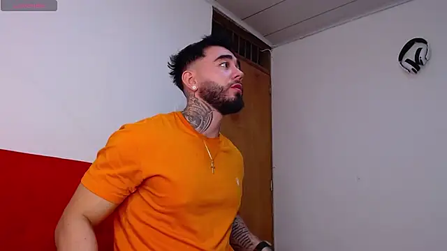 tommyblessd1 online show from October 5, 9:02 am