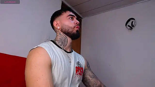 tommyblessd1 online show from October 29, 6:05 am